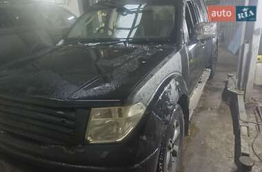 Пикап Nissan Navara 2007 в Киеве