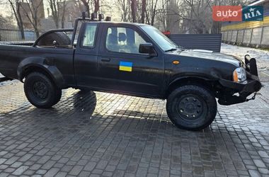 Пикап Nissan Navara 2002 в Запорожье