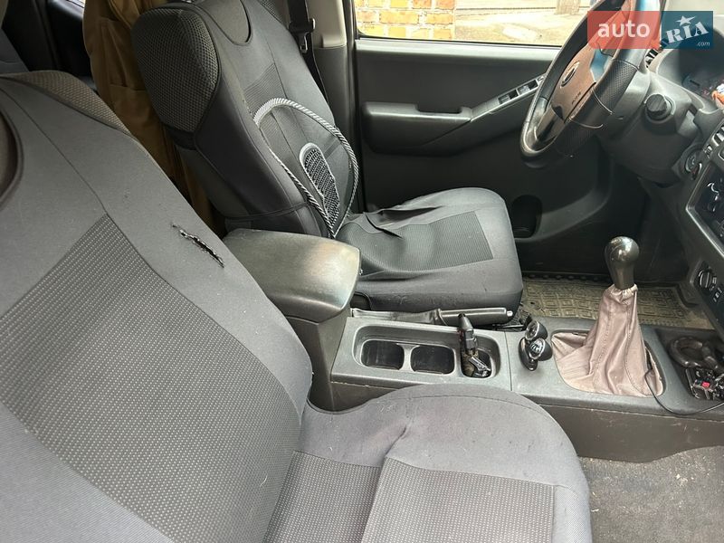 Пикап Nissan Navara 2007 в Житомире