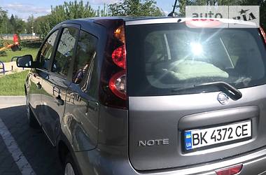 Хетчбек Nissan Note 2012 в Дубні