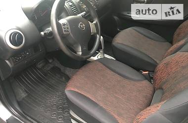 Хетчбек Nissan Note 2010 в 
