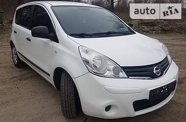Хетчбек Nissan Note 2011 в 