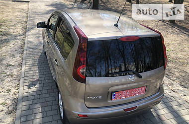 Хетчбек Nissan Note 2011 в 