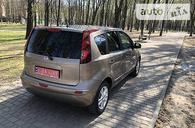 Хетчбек Nissan Note 2011 в 