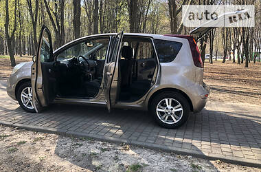 Хетчбек Nissan Note 2011 в 