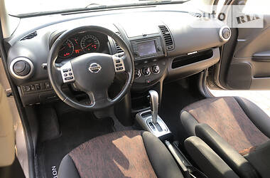Хетчбек Nissan Note 2011 в 
