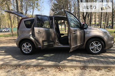 Хетчбек Nissan Note 2011 в 