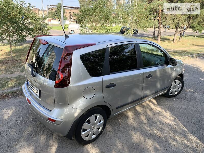 Хетчбек Nissan Note 2013 в Дніпрі