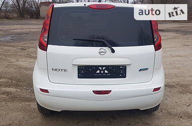 Хэтчбек Nissan Note 2011 в Городке