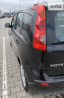 Хэтчбек Nissan Note 2009 в Киеве