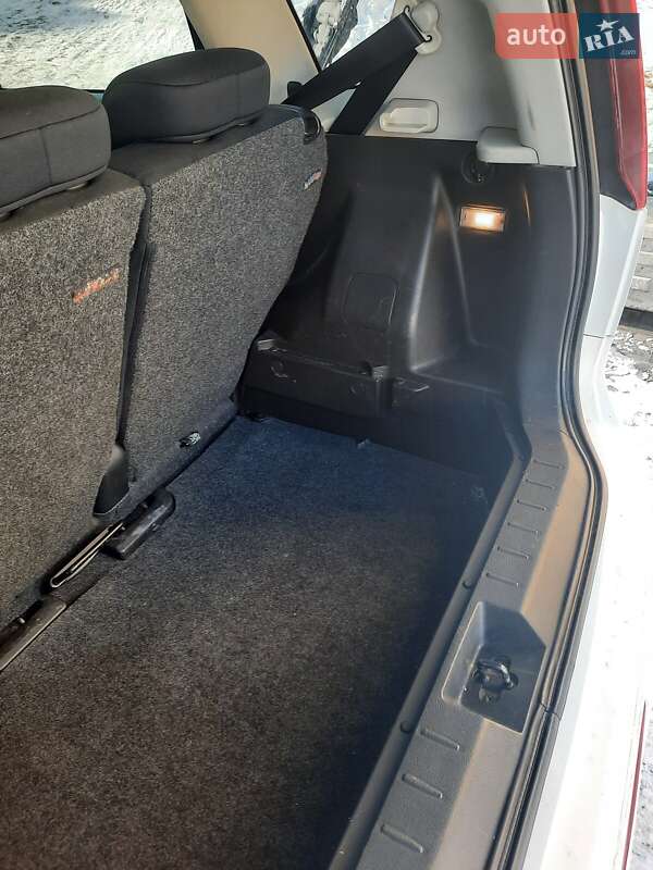Хетчбек Nissan Note 2010 в Сарнах