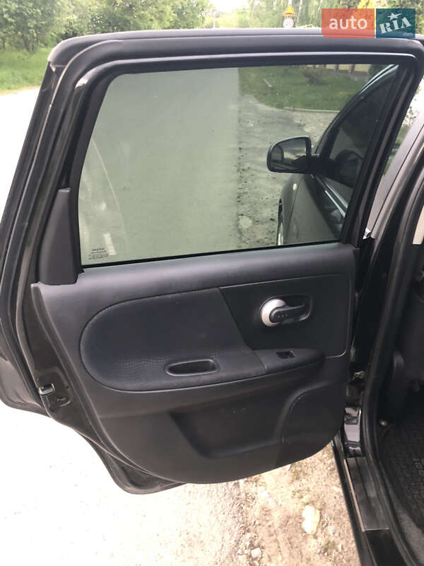 Хэтчбек Nissan Note 2010 в Умани фото 17 Хэтчбек Nissan Note 2010 в Умани