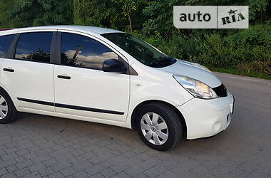 Хетчбек Nissan Note 2011 в Городку