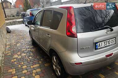 Хэтчбек Nissan Note 2008 в 