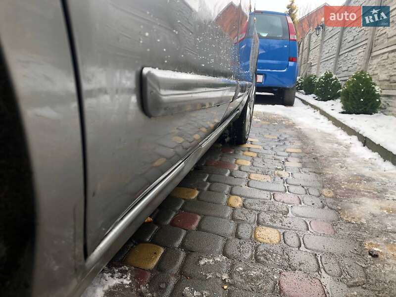 Хэтчбек Nissan Note 2008 в Днепре
