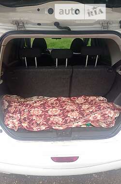 Хэтчбек Nissan Note 2009 в 