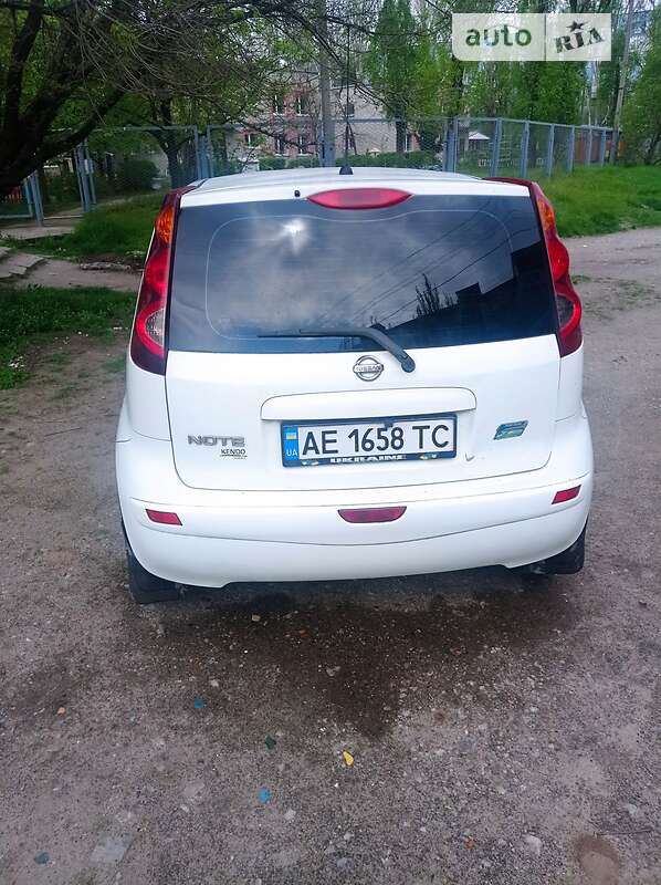 Хэтчбек Nissan Note 2009 в Днепре