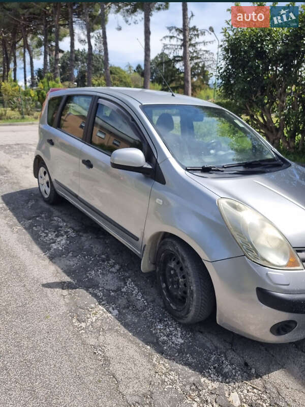 Хетчбек Nissan Note 2006 в Одесі