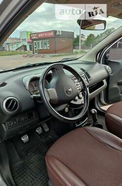 Хэтчбек Nissan Note 2007 в 