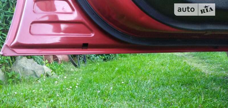 Хэтчбек Nissan Note 2007 в Луцке