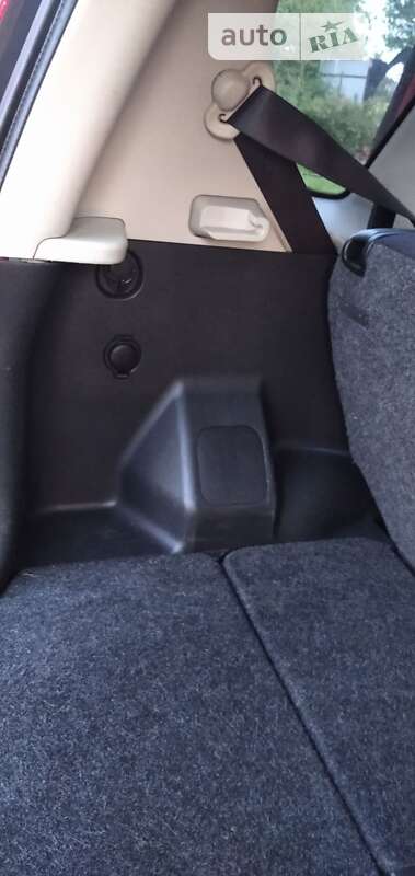 Хэтчбек Nissan Note 2007 в Луцке