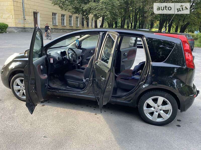 Хэтчбек Nissan Note 2008 в Староконстантинове