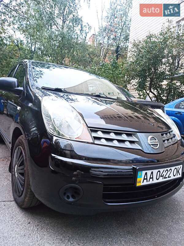 Хэтчбек Nissan Note 2008 в Киеве