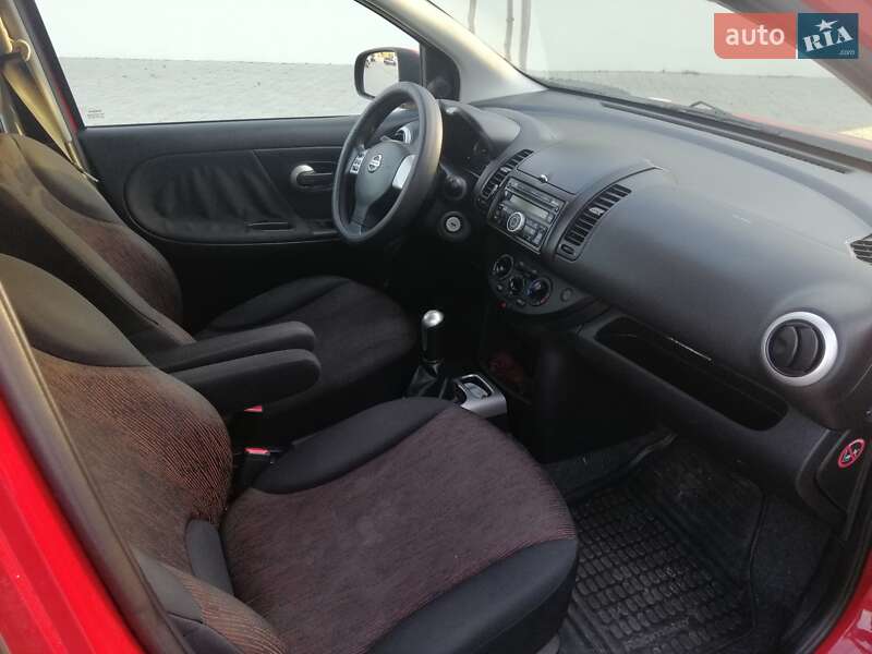 Хэтчбек Nissan Note 2010 в Ужгороде