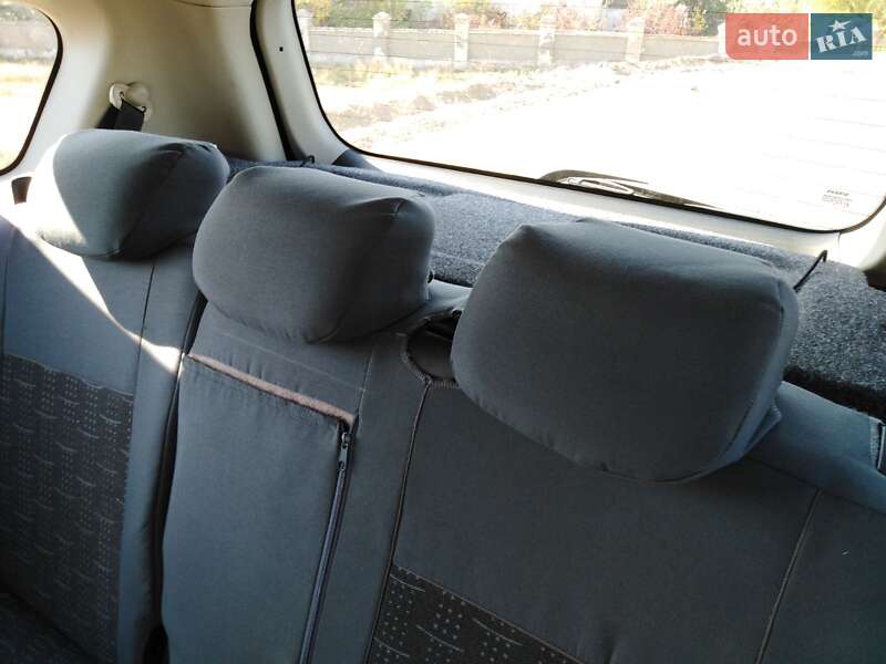Хетчбек Nissan Note 2008 в Рені