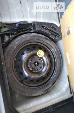 Хэтчбек Nissan Note 2008 в 