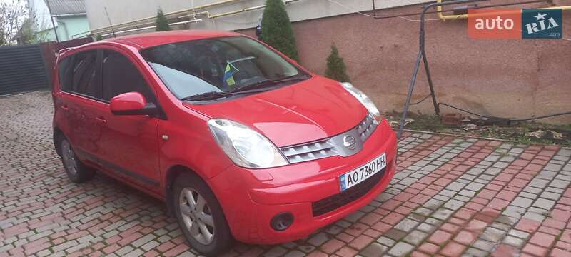 Хетчбек Nissan Note 2008 в Тячеві