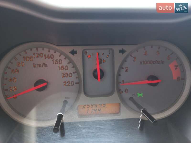 Хетчбек Nissan Note 2008 в Києві фото 5 Хетчбек Nissan Note 2008 в Києві