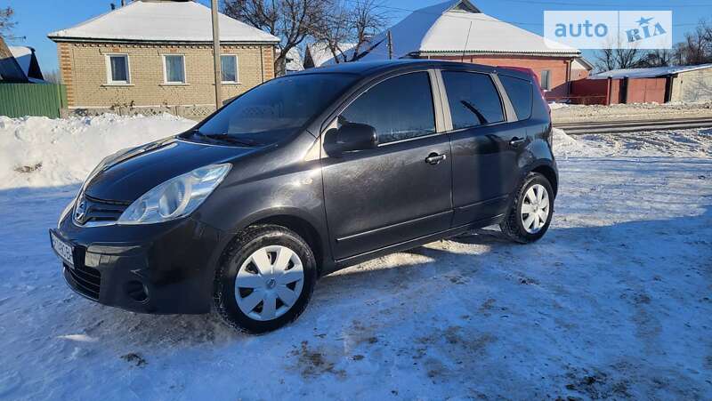 Хэтчбек Nissan Note 2009 в Глухове