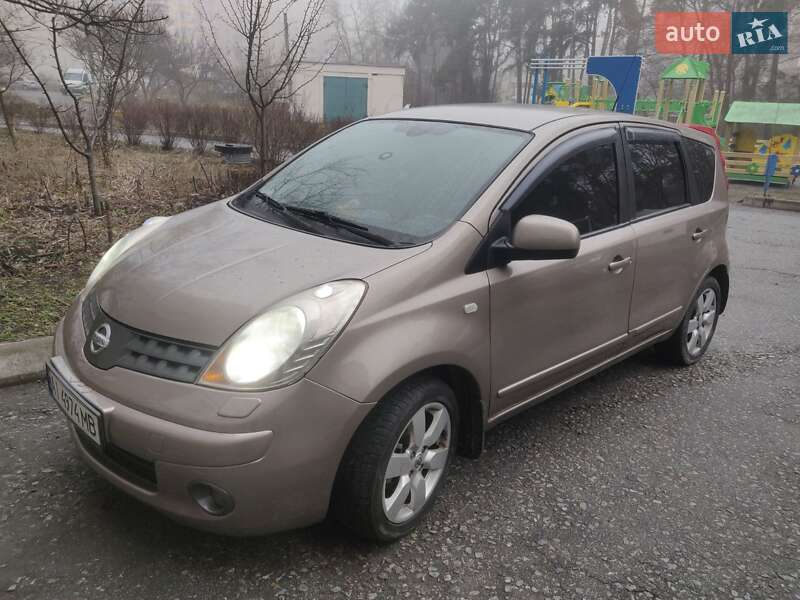 Хэтчбек Nissan Note 2008 в Украинке