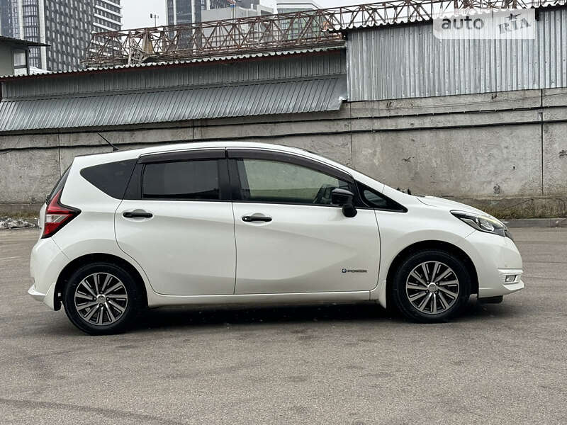 Хэтчбек Nissan Note 2018 в Киеве