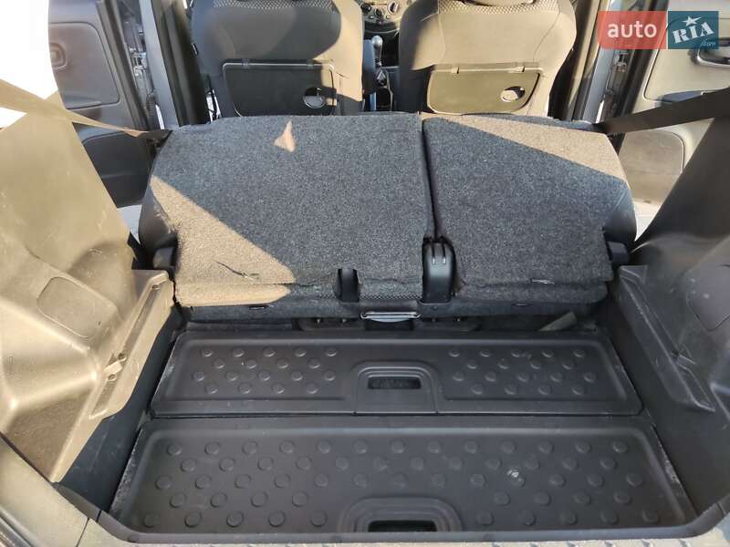 Хетчбек Nissan Note 2008 в Могилів-Подільському