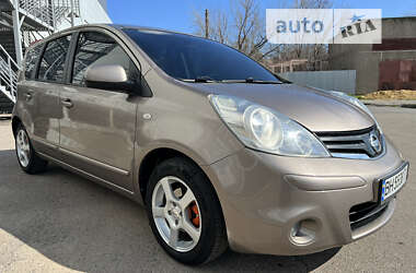 Хэтчбек Nissan Note 2010 в Одессе