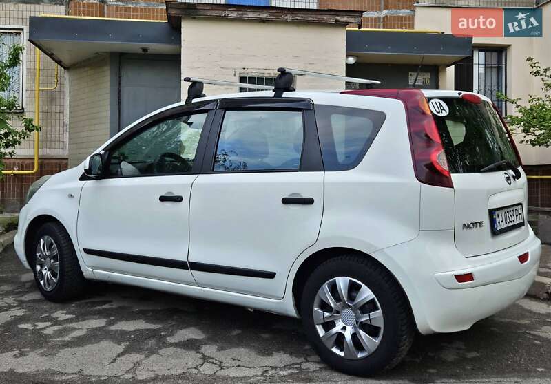 Хэтчбек Nissan Note 2011 в Киеве