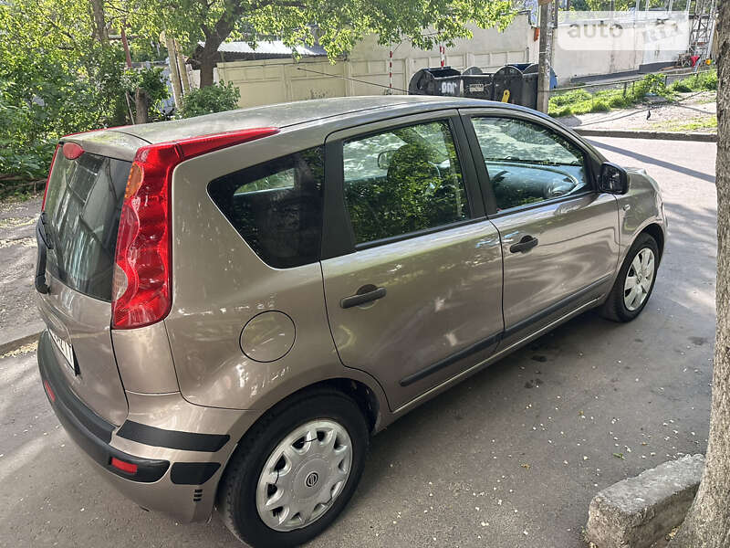 Хэтчбек Nissan Note 2007 в Одессе