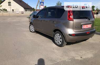 Хэтчбек Nissan Note 2008 в Остроге