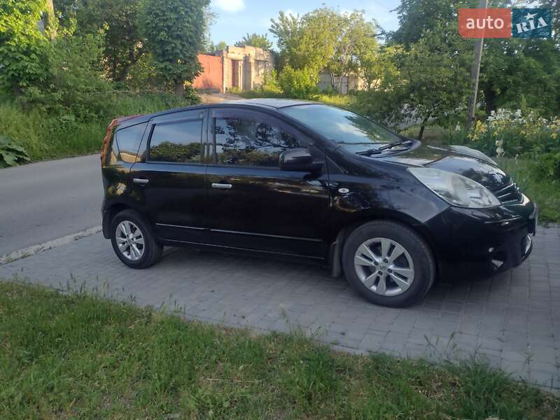 Хэтчбек Nissan Note 2011 в Днепре
