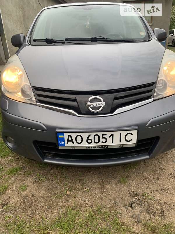 Хетчбек Nissan Note 2011 в Ужгороді