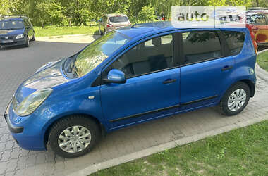 Хэтчбек Nissan Note 2006 в Полтаве