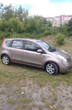 Хэтчбек Nissan Note 2008 в Киеве