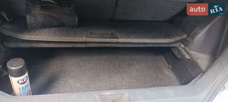 Хэтчбек Nissan Note 2006 в Желтых Водах фото 3 Хэтчбек Nissan Note 2006 в Желтых Водах