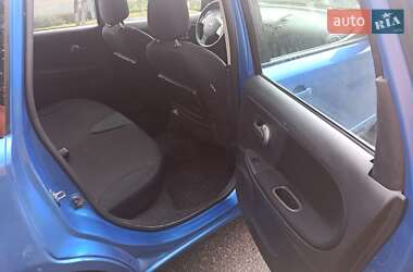 Хэтчбек Nissan Note 2006 в Староконстантинове