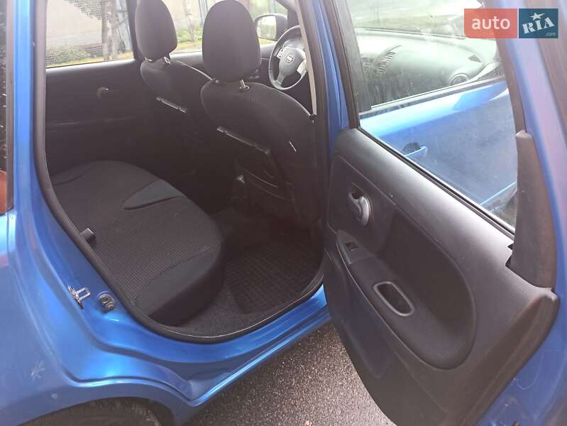Хэтчбек Nissan Note 2006 в Староконстантинове