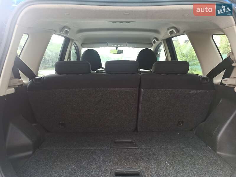 Хэтчбек Nissan Note 2006 в Староконстантинове