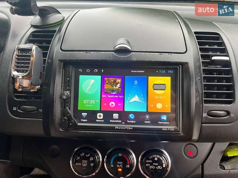 Хэтчбек Nissan Note 2012 в Звягеле