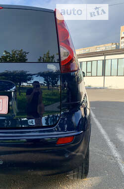 Хэтчбек Nissan Note 2010 в Ровно